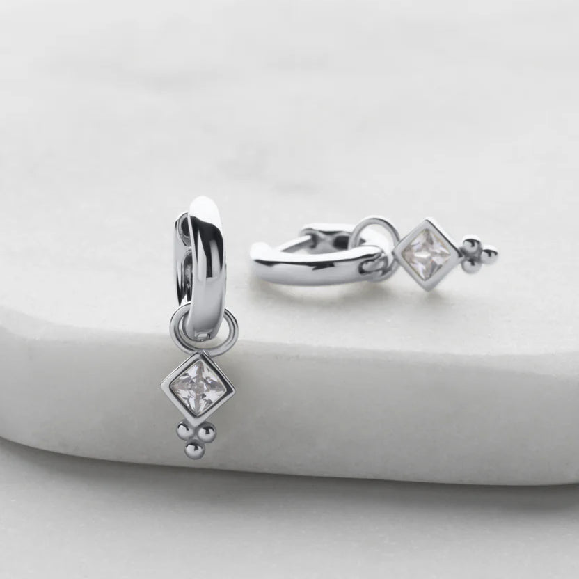 Mabel Huggie - Earring