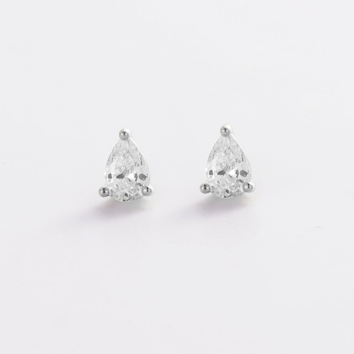 Esther stud Earring